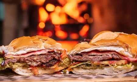 Mendoza ofrece un plan ideal para combinar su gastronomía y los principales atractivos turísticos durante el festival. Mendoza ofrece un plan ideal para combinar su gastronomía y los principales atractivos turísticos durante el festival.