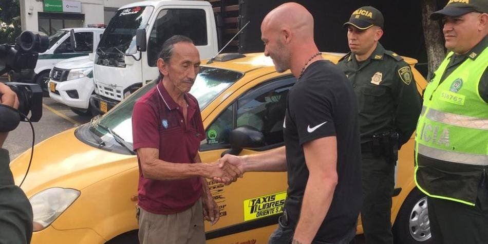 El gesto de un taxista que le salvó 2.600 dólares a Sebastián Méndez