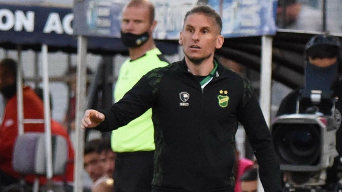 Sebastián Beccacece está cerca de acordar su continuidad en Defensa y