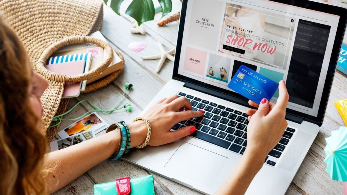 &nbsp;Analizar si el descuento ofrecido es real: comparar precios con d&iacute;as previos al evento puede ayudar a detectar falsas ofertas.