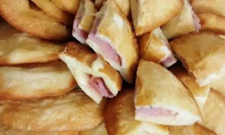 Tortas fritas rellenas de jamón y queso Tortas fritas rellenas de jamón y queso