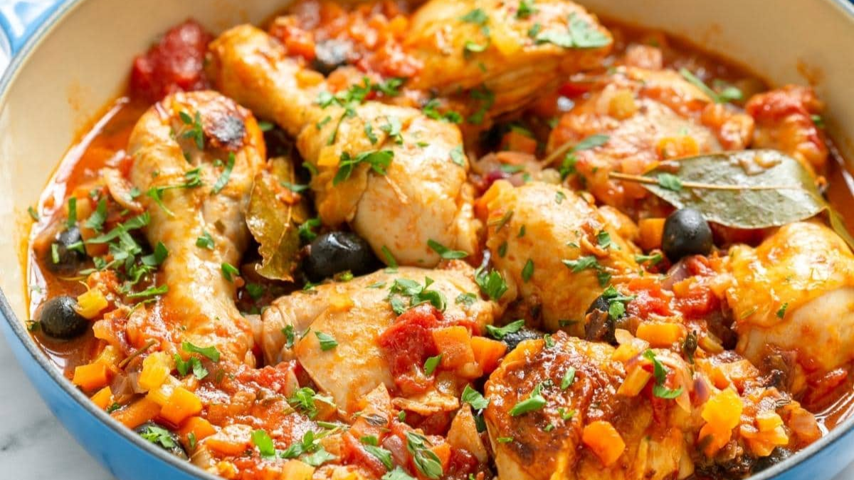 Pollo a la cacciatore en 3 pasos: la receta ideal para una cena especial