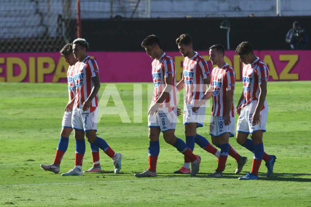 Unión perdió ante Defensa y Justicia por la Copa Diego Maradona y profundizó su crisis futbolística.