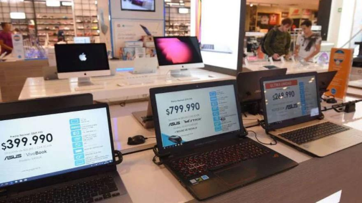 Las faltantes que se registran en el mercado destacó los problemas que se evidencian con las computadoras portátiles y los juegos de video.