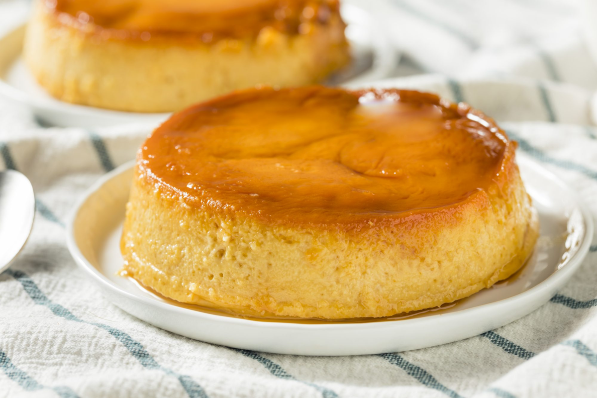 El flan napolitano es un postre delicioso que a todo el mundo le encantará. El flan napolitano es un postre delicioso que a todo el mundo le encantará. 