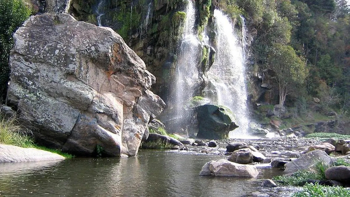 El Complejo Recreativo 7 Cascadas es un amplio espacio que se encuentra diseñado para el disfrute de los niños. El Complejo Recreativo 7 Cascadas es un amplio espacio que se encuentra diseñado para el disfrute de los niños.
