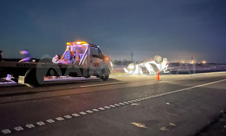 Autopista Rosario-Santa Fe: por evitar animales sueltos, dos vehículos chocaron y hay personas heridas Autopista Rosario-Santa Fe: por evitar animales sueltos, dos vehículos chocaron y hay personas heridas