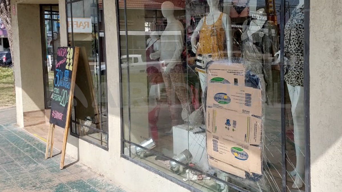 La zona se convirtió en el blanco de atacantes que en los últimos cinco días vandalizaron tres locales.