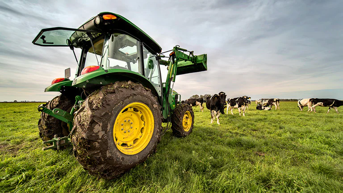 Capacitación laboral gratuita en operador de maquinaria agrícola. Capacitación laboral gratuita en operador de maquinaria agrícola.