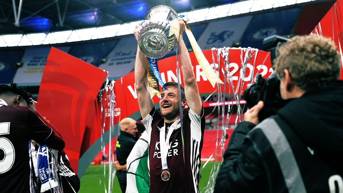 Leicester derrotó 1-0 a Chelsea y ganó su primera FA Cup de la historia.