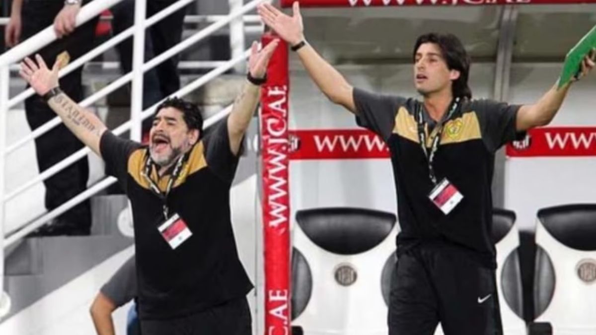 Trotta trabajó un tiempo en el cuerpo técnico de Diego Maradona.