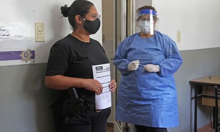 tres efectivos policiales de la uri dieron positivo de coronavirus