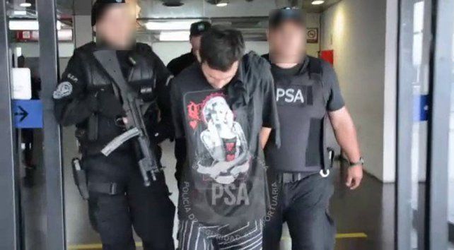 Encomiendas, nombres falsos y cocaína a Europa, la nueva trama narco que involucra Ojito Caporale