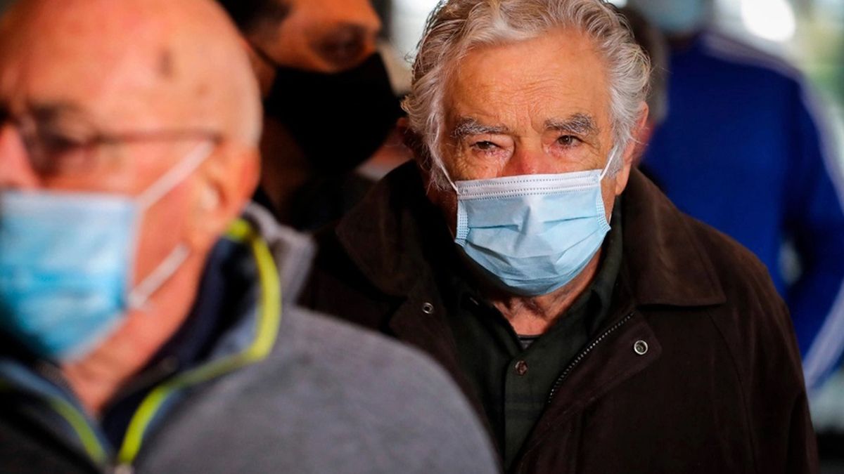 Pepe Mujica tiene 85 años y se retira de la política en medio de la pandemia por padecer una enfermedad inmune.&nbsp;