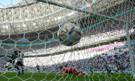 La Selección Argentina perdió 2-1 ante Arabia Saudita en su primer partido en el Mundial Qatar 2022. La Selección Argentina perdió 2-1 ante Arabia Saudita en su primer partido en el Mundial Qatar 2022.