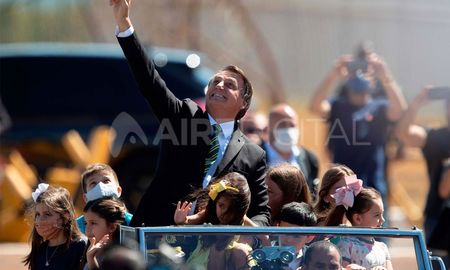 Brasil: El presidente de Brasil, Jair Bolsonaro, participa del acto por el Día de la Independencia en una ceremonia oficial en el Palacio de la Alvorada, en la ciudad de Brasilia. Brasil: El presidente de Brasil, Jair Bolsonaro, participa del acto por el Día de la Independencia en una ceremonia oficial en el Palacio de la Alvorada, en la ciudad de Brasilia.