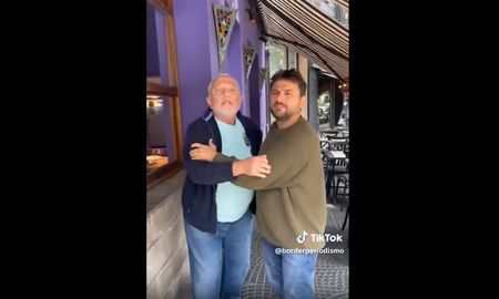 El ex candidato presidencial de Unión por la Patria (UxP) casi termina a las trompadas con un sujeto, que no se sabe si fue el que lo agredió. El ex candidato presidencial de Unión por la Patria (UxP) casi termina a las trompadas con un sujeto, que no se sabe si fue el que lo agredió.