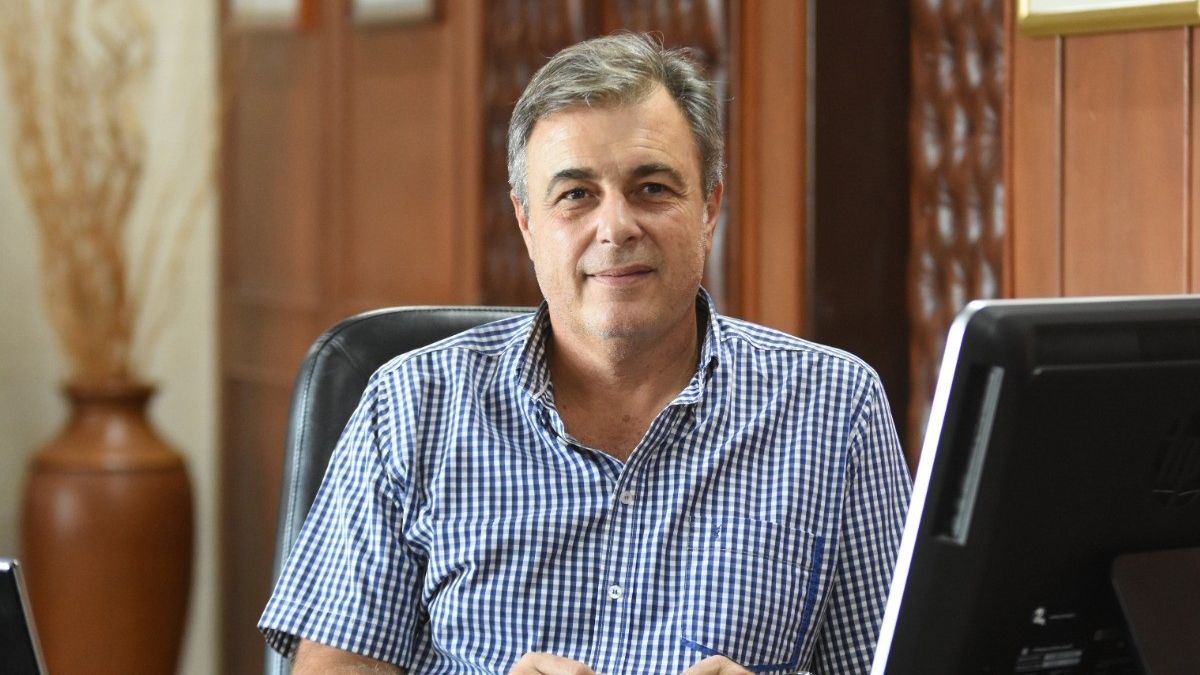 El actual intendente de Rafaela, Luis Castellano, va en busca de su cuarto mandato al hilo y no tiene rivales internos en las Paso de este domingo.
