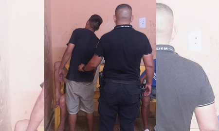 El sospechoso fue interceptado mientras llevaba un neumático al hombro en barrio Ciudadela El sospechoso fue interceptado mientras llevaba un neumático al hombro en barrio Ciudadela