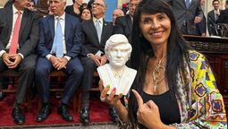 altText(Denuncian que el hijo de la diputada Villaverde amenazó con matar a sus compañeros)}