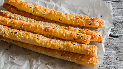 Grisines caseros crocantes: el secreto para que te salgan livianos y con mucho sabor