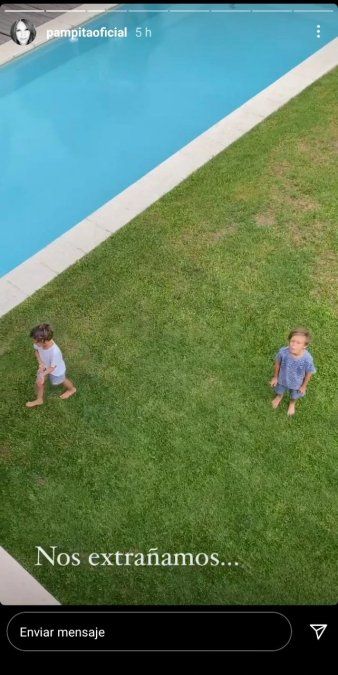 Pampita está en cuarentena en su habitación mientras se recupera del coronavirus. 