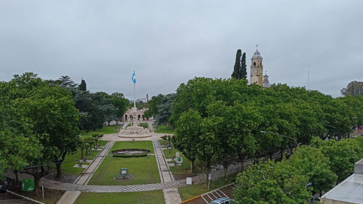 El casco histórico de Alberti conserva su arquitectura colonial, con calles tranquilas y monumentos que invitan a la contemplación. El casco histórico de Alberti conserva su arquitectura colonial, con calles tranquilas y monumentos que invitan a la contemplación.