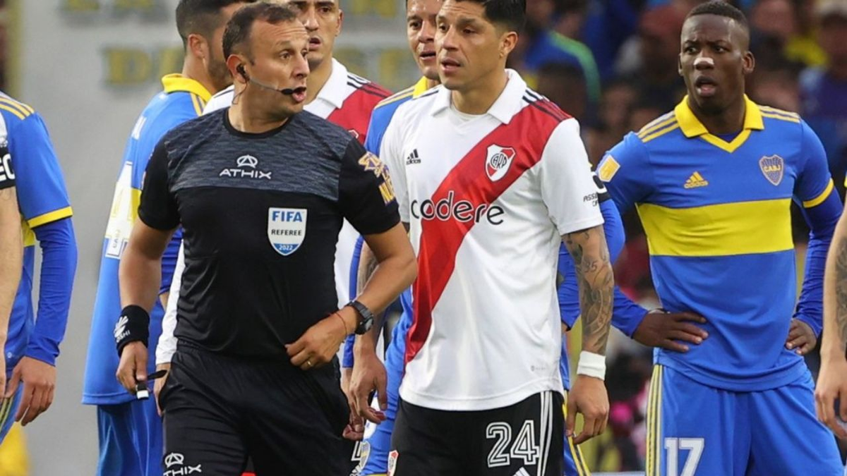 Darío Herrera quedó en el centro de la polémica luego del penal sancionado sobre el final del partido a favor del Millonario, que Miguel Borja cambió por gol para determinar el 1 a 0 definitivo.