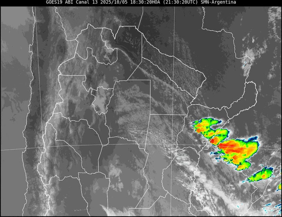 Imagen satelital de la provincia de Santa Fe y alrededores. Imagen satelital de la provincia de Santa Fe y alrededores.