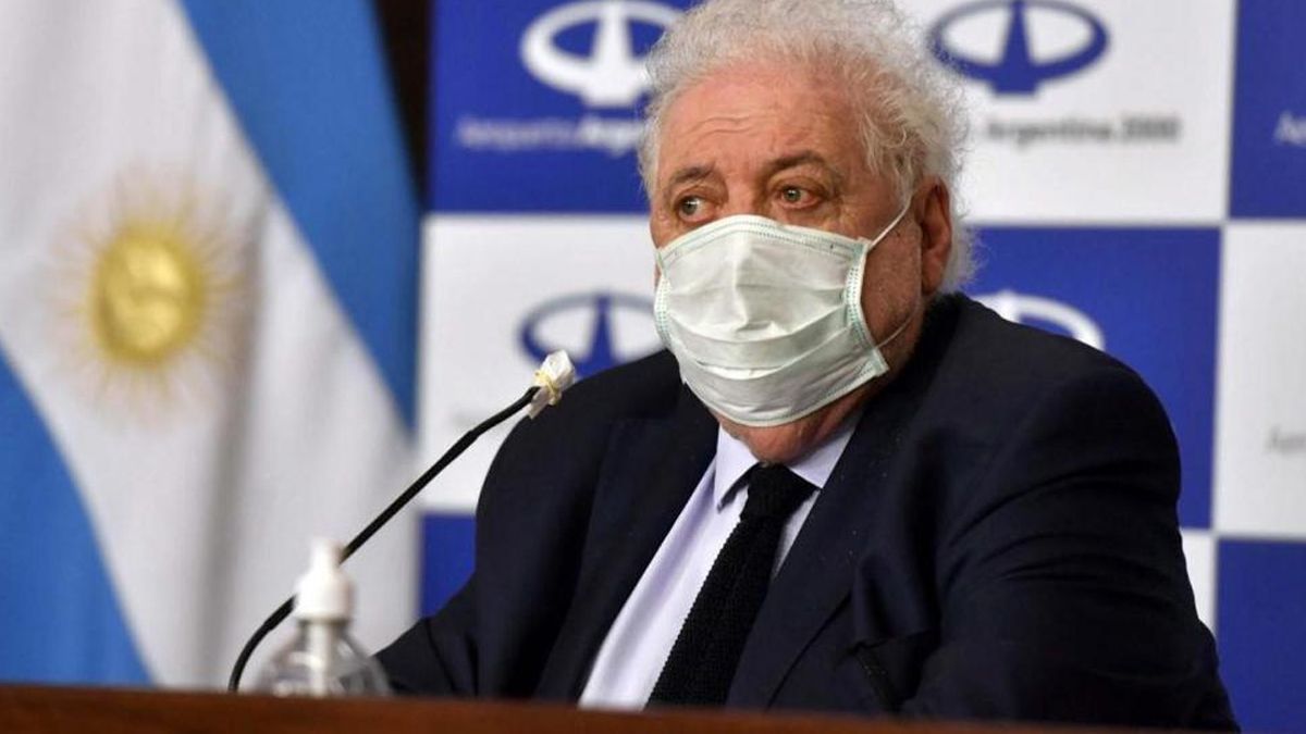 El escándalo del vacunatorio VIP generó la salida de Ginés González García del Ministerio de Salud.