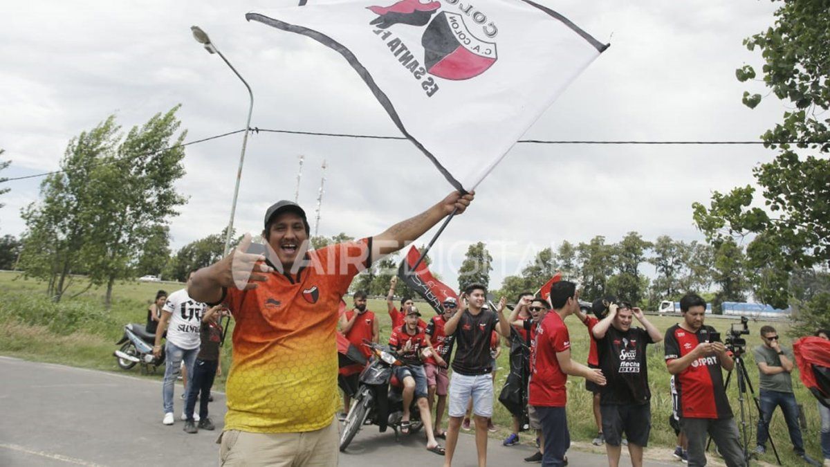 Las 37 mejores fotos de la multitudinaria despedida al plantel de Colón