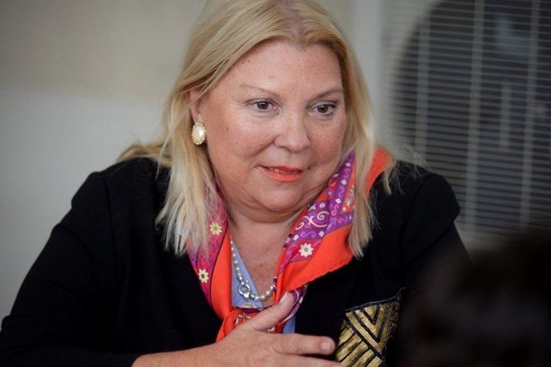 Carrió: La gente no debe hacer caso a los rumores de corralito o cepo