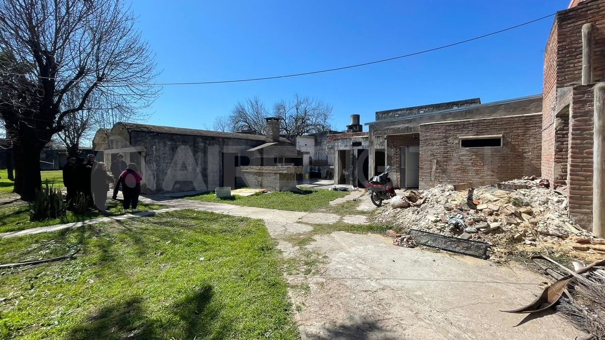 Por séptima vez, robo y destrozos en la capilla del Barrio Villa Hipódromo. Los tres últimos hechos delictivos se produjeron días antes de festividades. Por séptima vez, robo y destrozos en la capilla del Barrio Villa Hipódromo. Los tres últimos hechos delictivos se produjeron días antes de festividades.