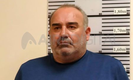 El ex golfista irá a juicio por violencia de género. El ex golfista irá a juicio por violencia de género.