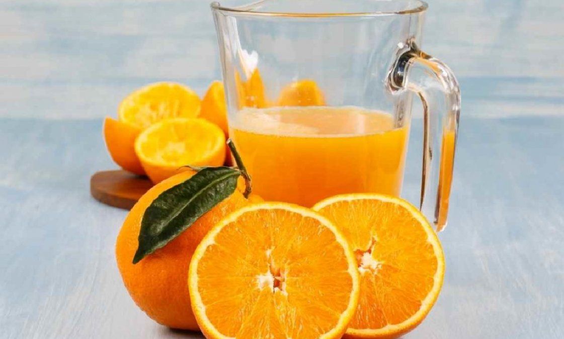 Qué conviene: comer naranja o tomar jugo de naranja