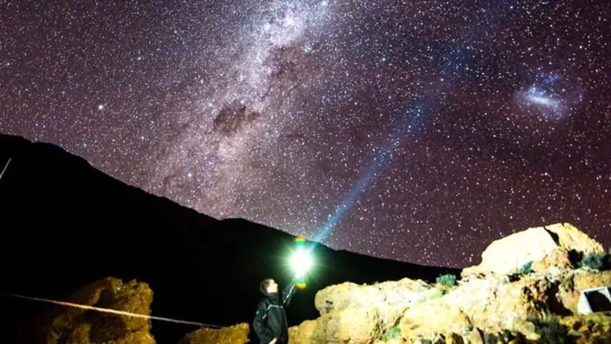 Debido a la escasa contaminación lumínica y su ubicación geográfica, Aicuña es un sitio privilegiado para la observación astronómica amateur y la fotografía nocturna. Debido a la escasa contaminación lumínica y su ubicación geográfica, Aicuña es un sitio privilegiado para la observación astronómica amateur y la fotografía nocturna.