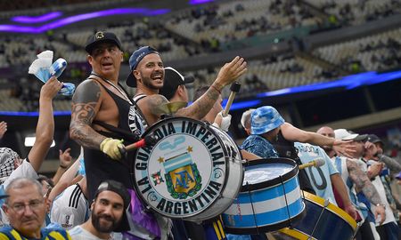Se esperan más de 40 mil argentinos en las tribunas del estadio Lusail en el partido. frente a Croacia Se esperan más de 40 mil argentinos en las tribunas del estadio Lusail en el partido. frente a Croacia