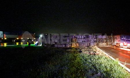 El accidente se produjo en el kilómetro 63 de la autopista, mano hacia Rosario. El accidente se produjo en el kilómetro 63 de la autopista, mano hacia Rosario.