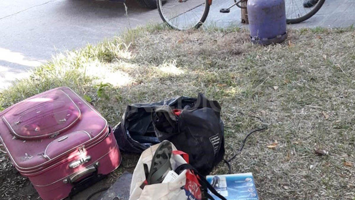 Algunos de los elementos sustraídos por el delincuente detenido.