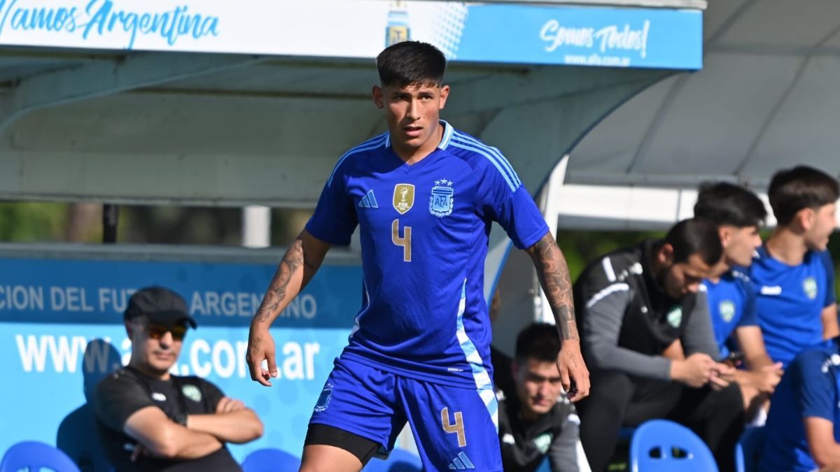 Lautaro Vargas jugando un amistoso con la Selección Argentina Sub-20. Lautaro Vargas jugando un amistoso con la Selección Argentina Sub-20.
