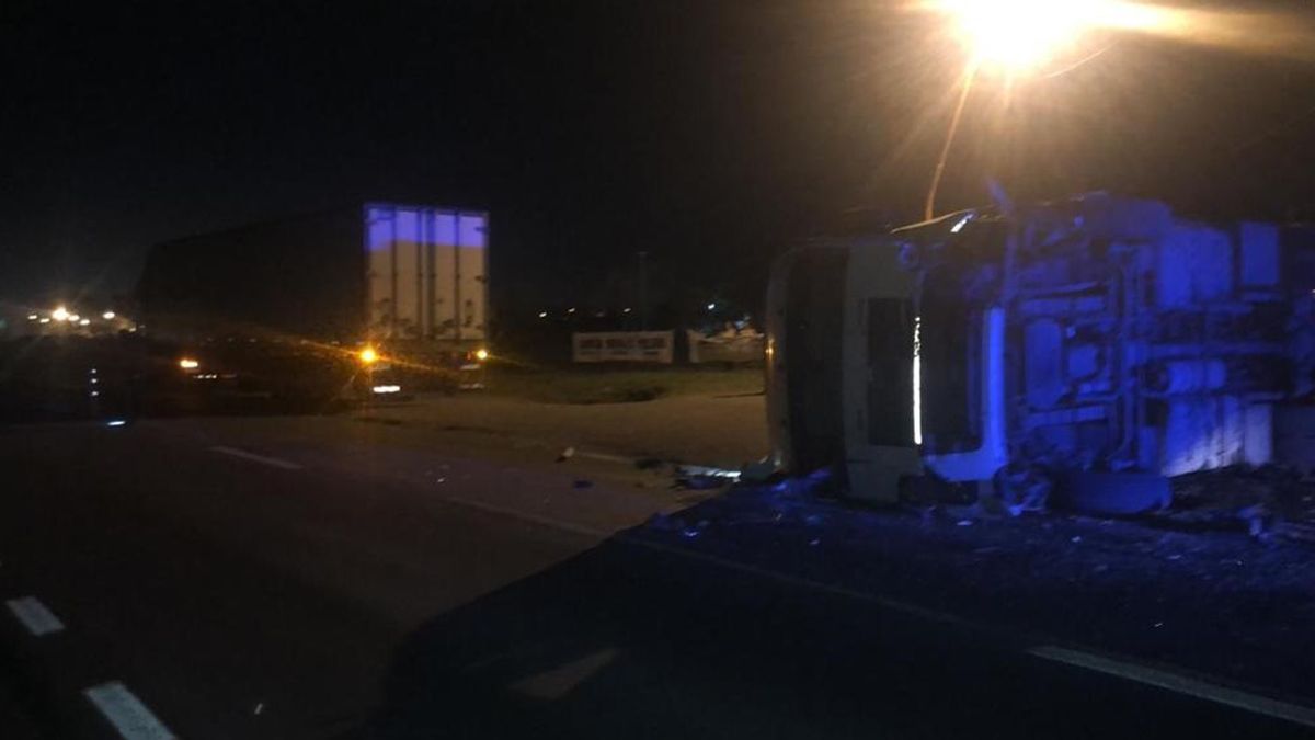 Policías de la Comisaría 15 relevaron la zona del siniestro. Policías de la Comisaría 15 relevaron la zona del siniestro.