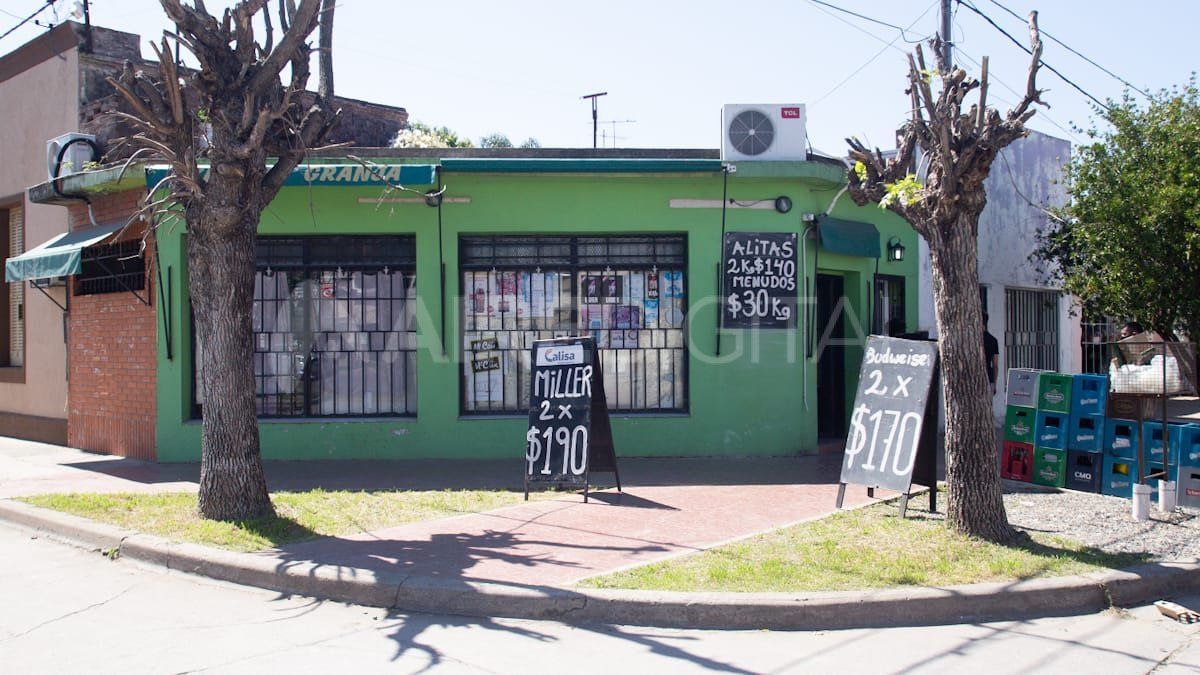 El local asaltado se encuentra en la esquina de Diagonal Aguirre y Pasaje Pasteur