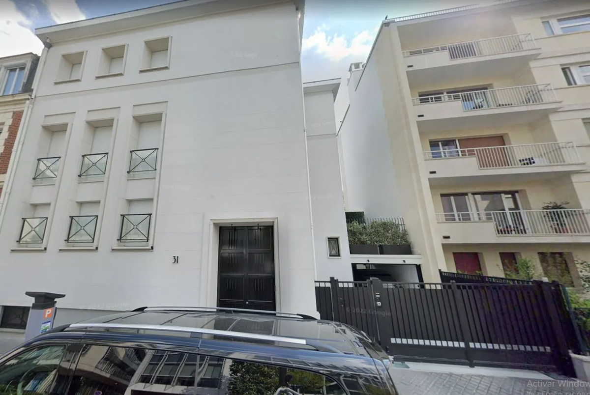 Neuilly-sur-Seine, fue el barrio elegido por la Pulga durante su estadía en Francia.