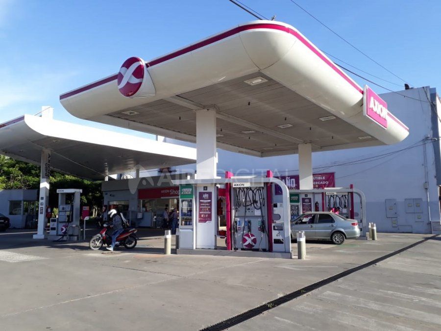 Axion Energy baja hasta 1,5% los precios de sus combustibles en todo el país