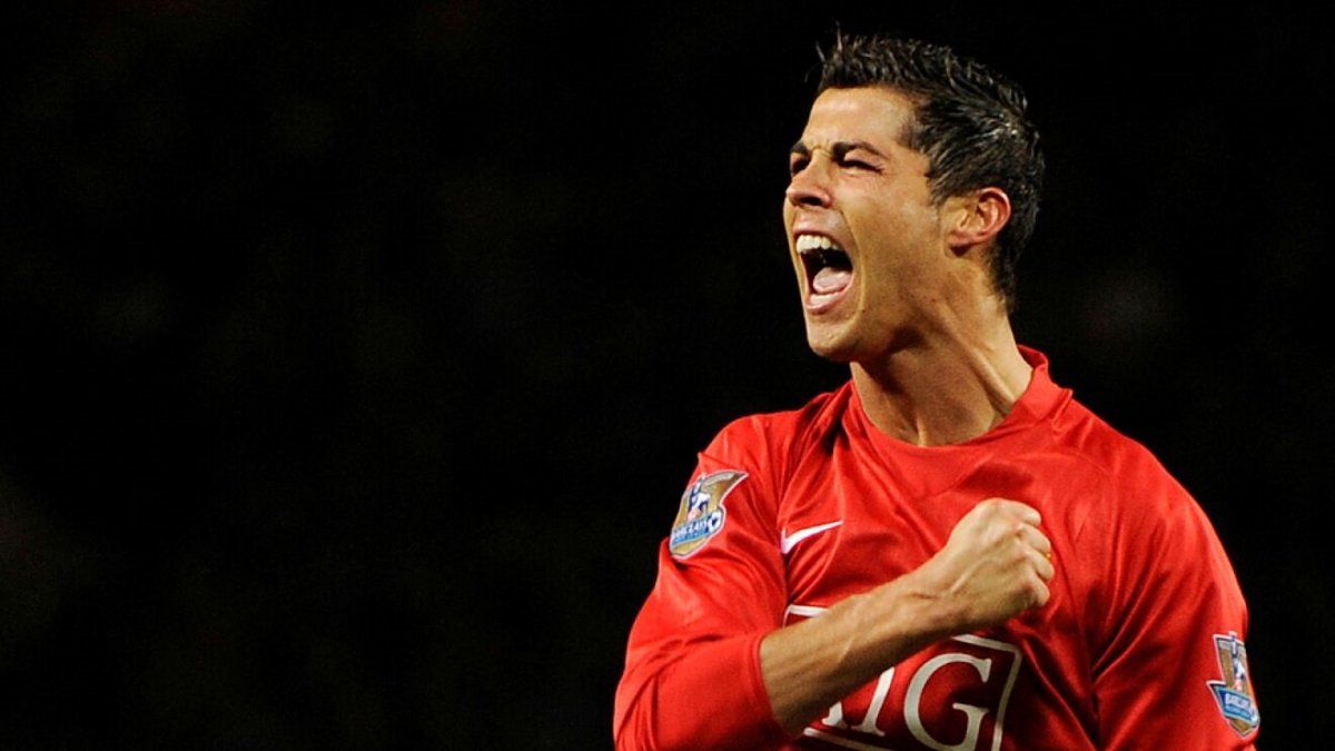Cristiano Ronaldo se fue de Juventus después de tres años y vuelve al Manchester United, donde ganó la Champions League de 2008 y se convirtió en el mejor jugador del mundo en 2009.