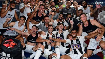 Primera Nacional: Estudiantes de Caseros venció a Atlanta y avanzó a semifinales