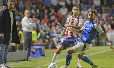 Aire de Santa Fe | ham en union vs cruzeiro por copa sudamericana.jpg