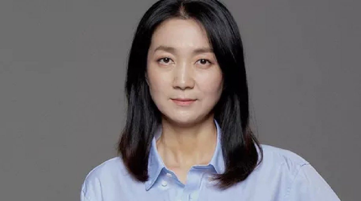 Kim Joo-ryoung como Han Mi-nyeo, N.º 212