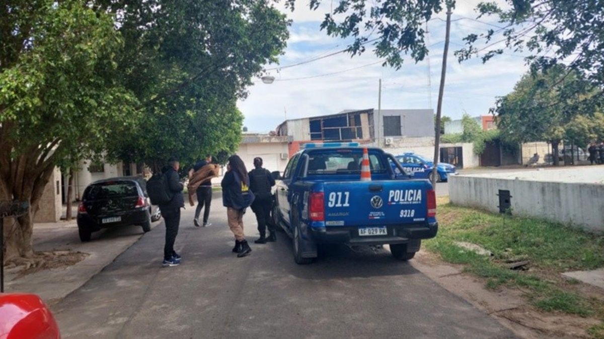 Nuevo homicidio en Rosario: asesinaron a balazos a un hombre en plena calle en la zona sudoeste .
