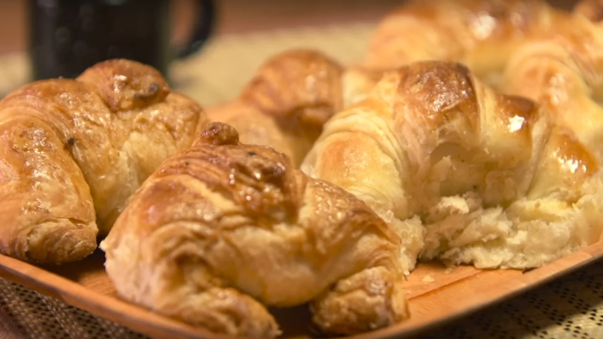 Las medialunas son una de las preparaciones favoritas de los argentinos y su receta puede ser muy sencilla y con pocos pasos. Las medialunas son una de las preparaciones favoritas de los argentinos y su receta puede ser muy sencilla y con pocos pasos.